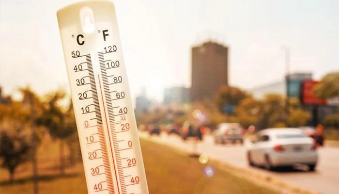 ملڪ جي مختلف علائقن ۾ شديد گرمي برقرار